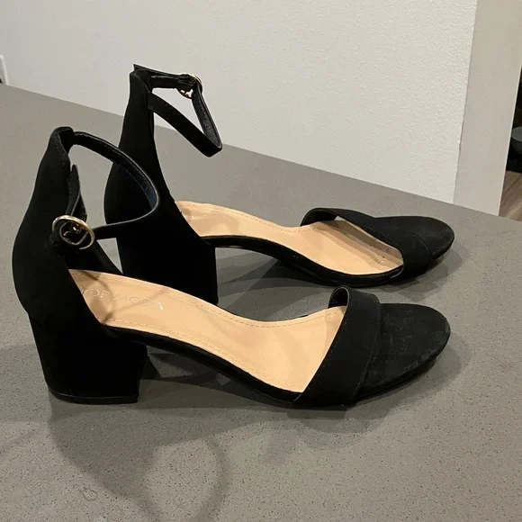 TOP Moda Black Ankle Strap Heels - Picture 4 of 4